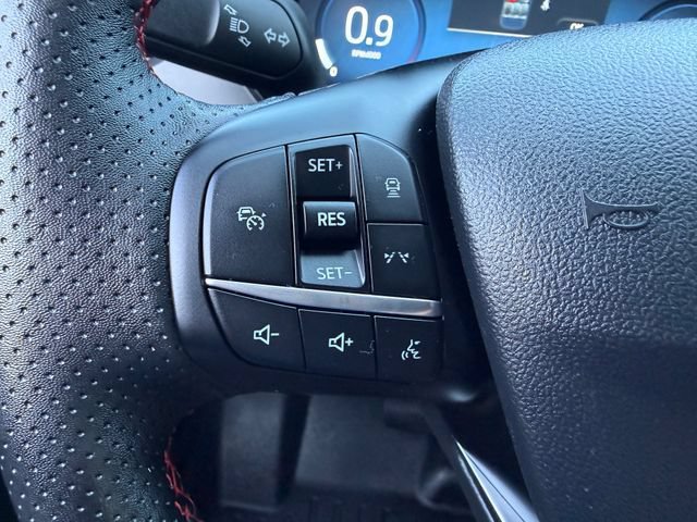 Used 2025 Ford Escape ST-Line Elite w/ Premium Technology Package AWD/4WD image 19