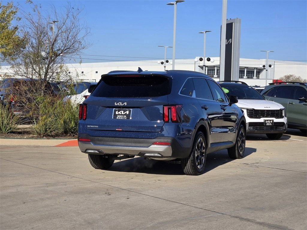 New 2026 Kia Sorento S w/ S Panoramic Sunroof Package image 4