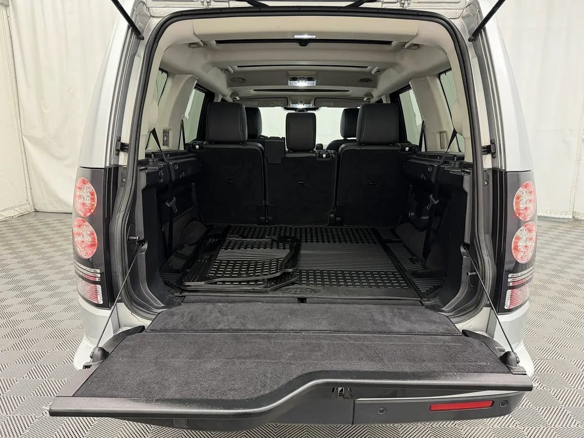 Used 2016 Land Rover LR4 HSE Silver Edition AWD/4WD image 33