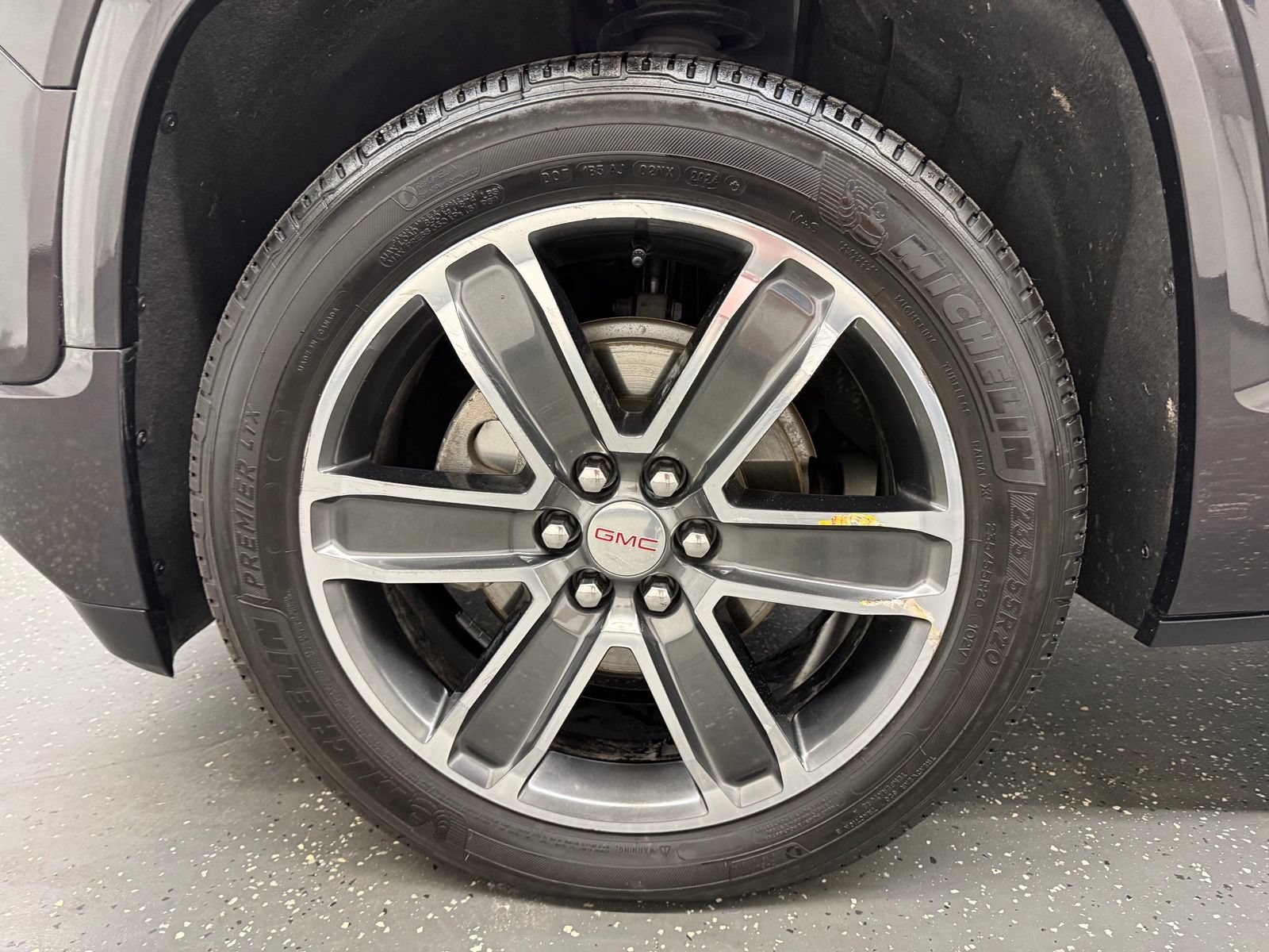 Used 2018 GMC Acadia Denali w/ Technology Package FWD image 18