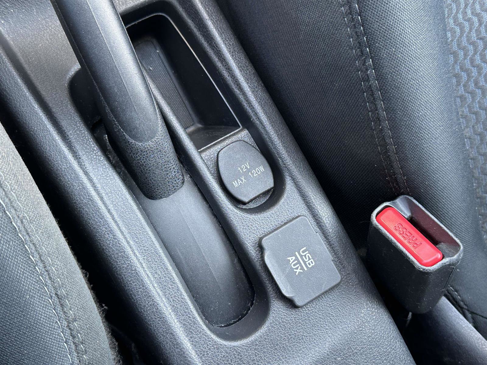 Used 2015 Nissan Versa Note SV image 34