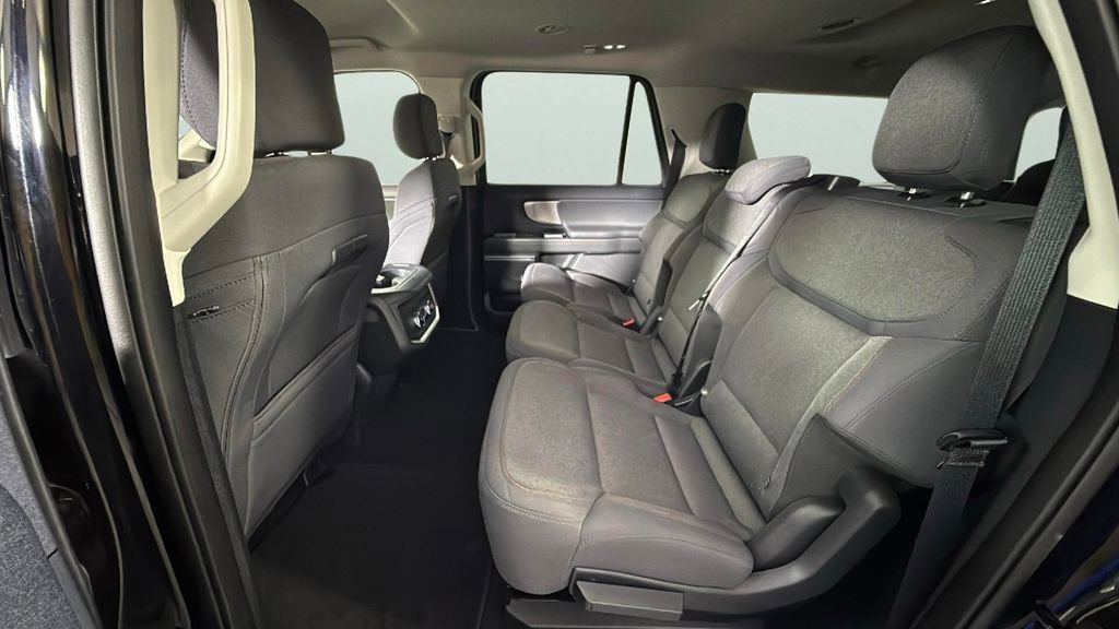 Used 2025 Ford Expedition Max Active image 17