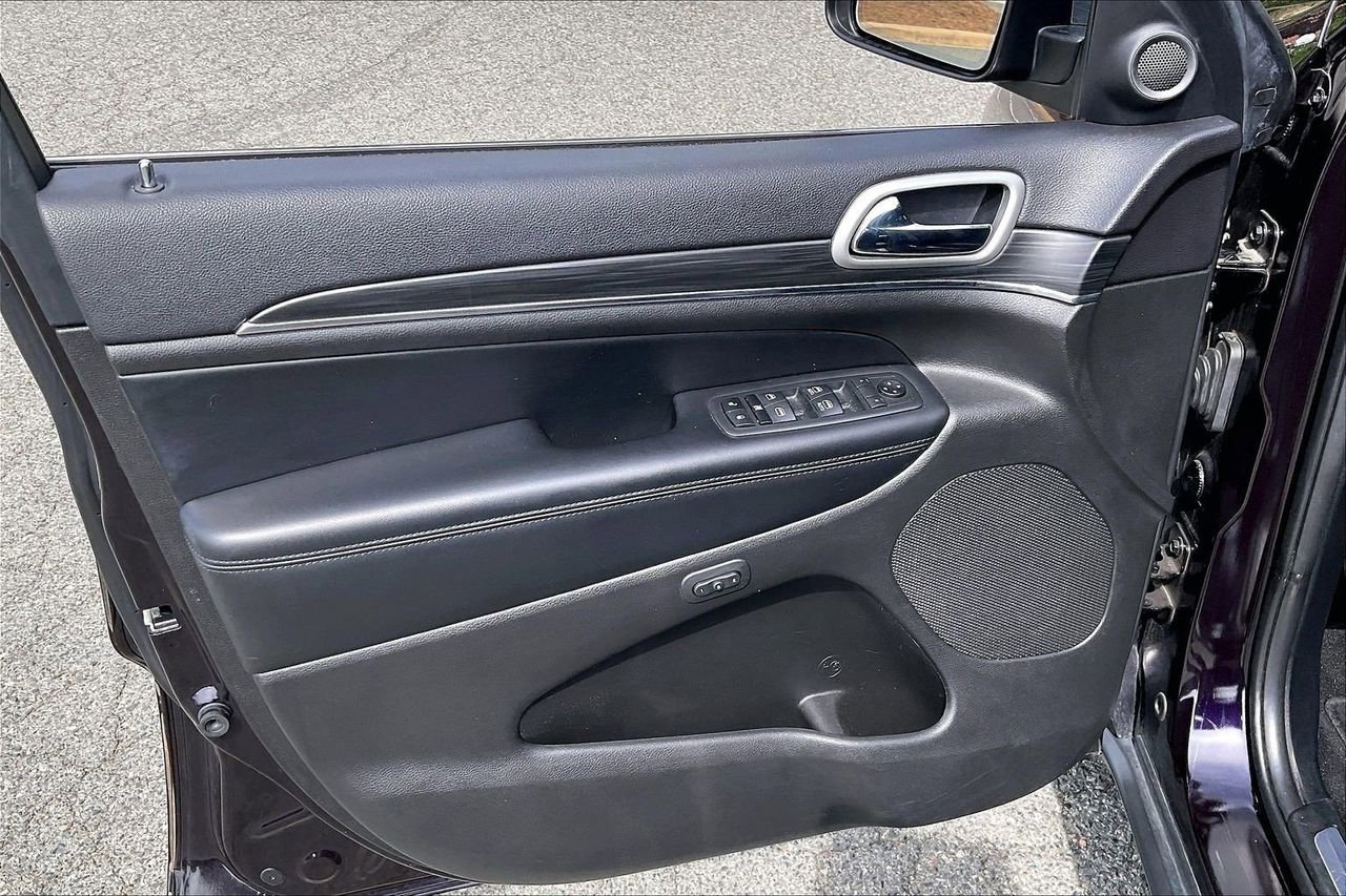 Certified 2020 Jeep Grand Cherokee Limited RWD image 28