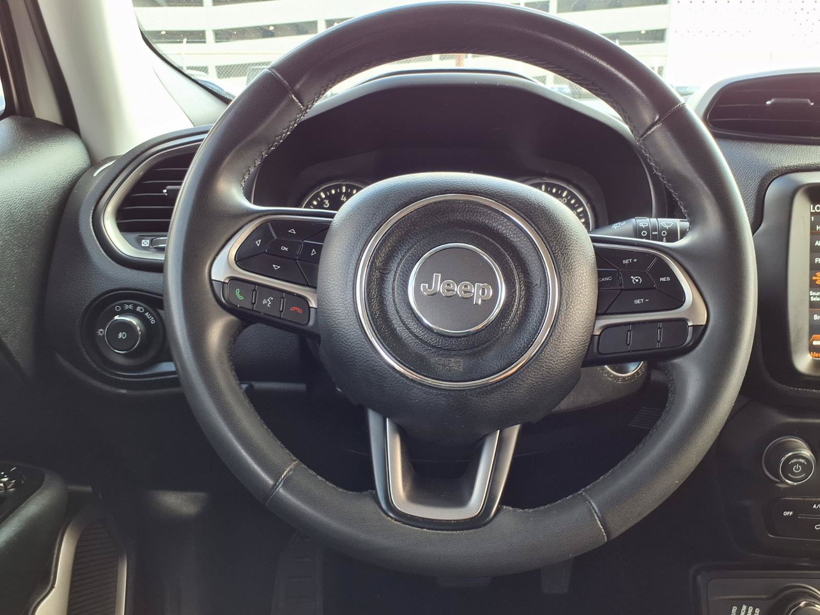 Used 2022 Jeep Renegade Latitude AWD/4WD image 13