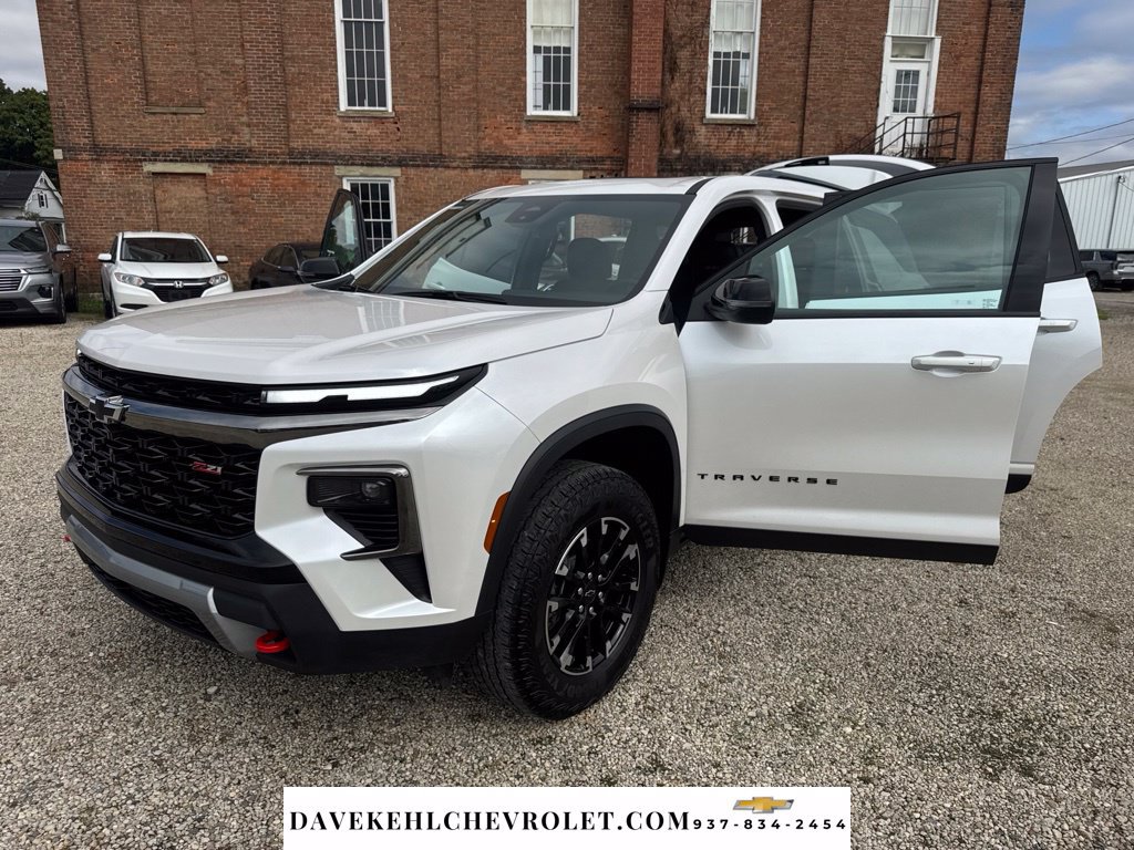 Certified 2025 Chevrolet Traverse Z71 AWD/4WD image 34