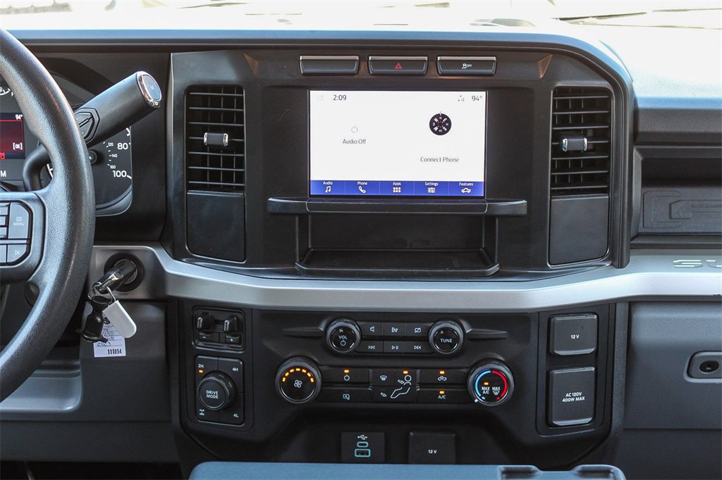 Used 2023 Ford F250 XL w/ XL Chrome Package image 17