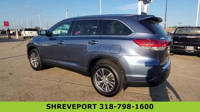 Used 2019 Toyota Highlander XLE FWD image 6