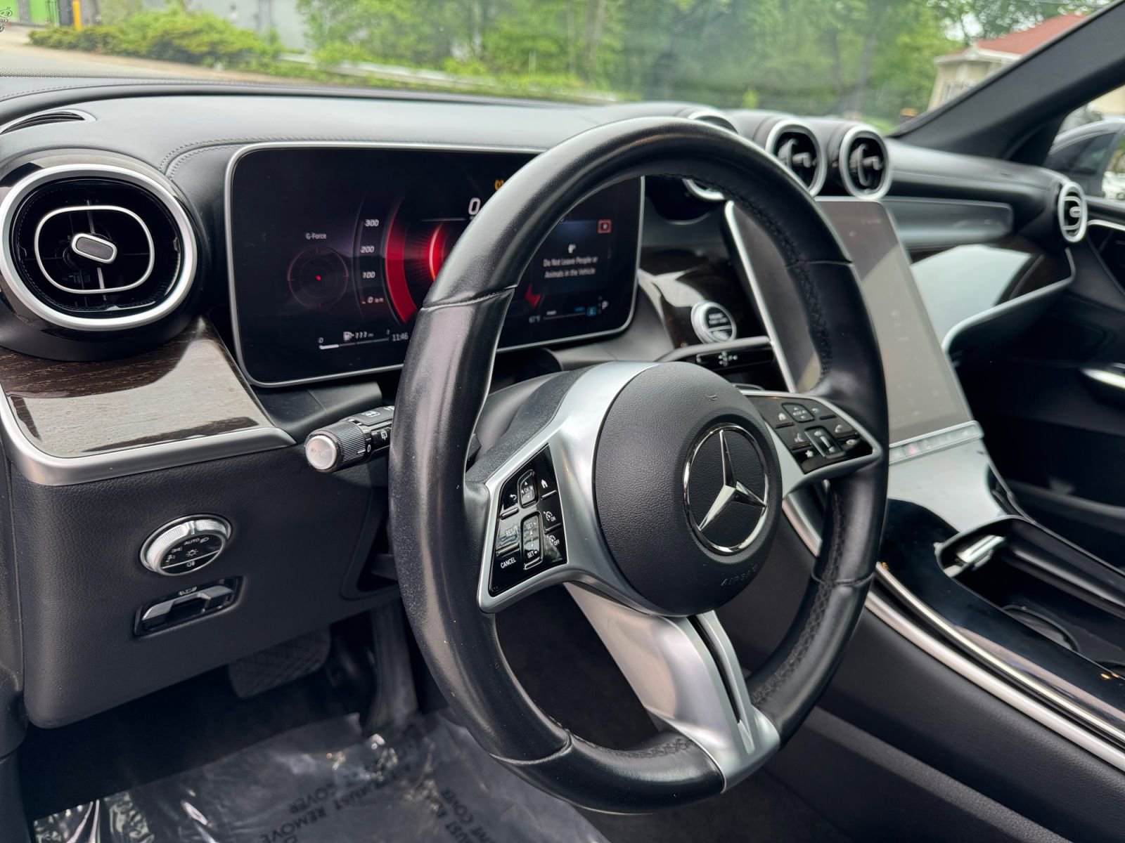Used 2023 Mercedes-Benz GLC 300 4MATIC image 16