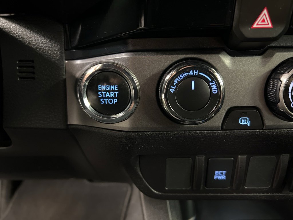 Used 2018 Toyota Tacoma TRD Off-Road image 17