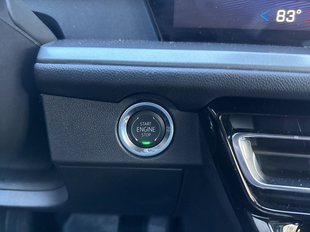 Used 2026 Chevrolet Traverse LT w/ Midnight/Sport Edition image 25