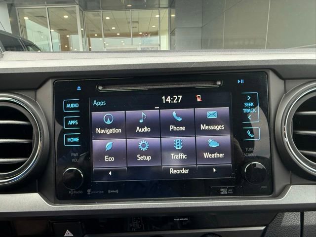 Used 2018 Toyota Tacoma TRD Sport AWD/4WD image 26