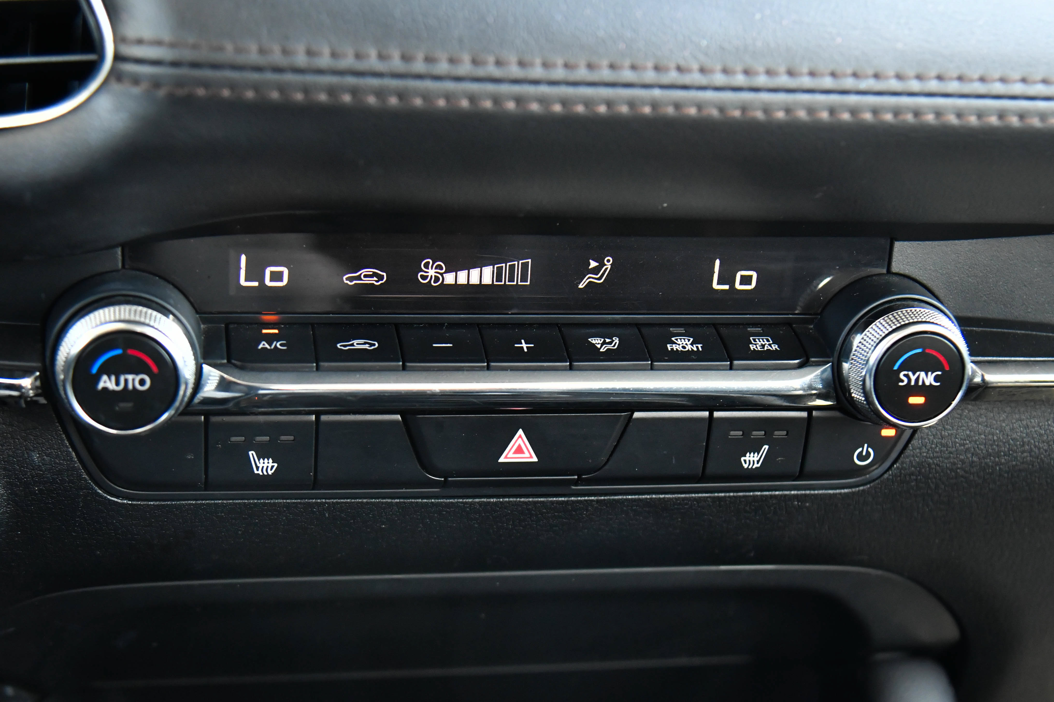 Used 2024 MAZDA MAZDA3 s FWD image 22