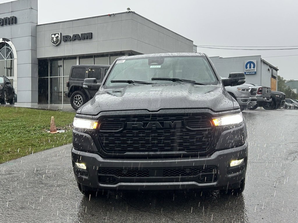 New 2026 RAM 1500 4x4 Crew Cab image 3