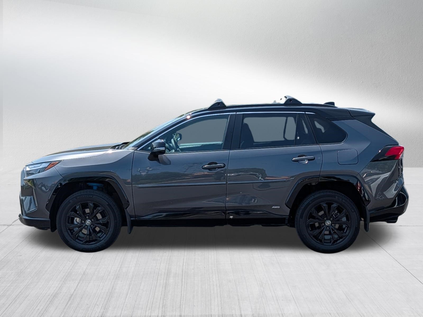Used 2023 Toyota RAV4 XSE AWD/4WD image 4