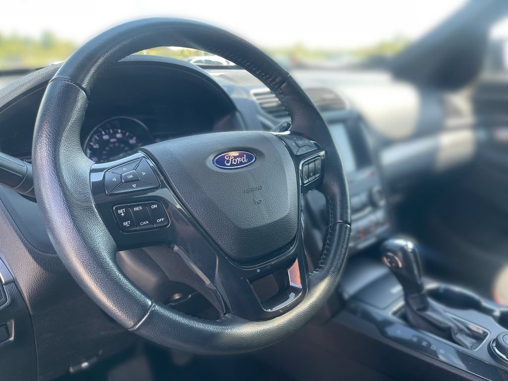 Used 2019 Ford Explorer XLT w/ Equipment Group 202A AWD/4WD image 19