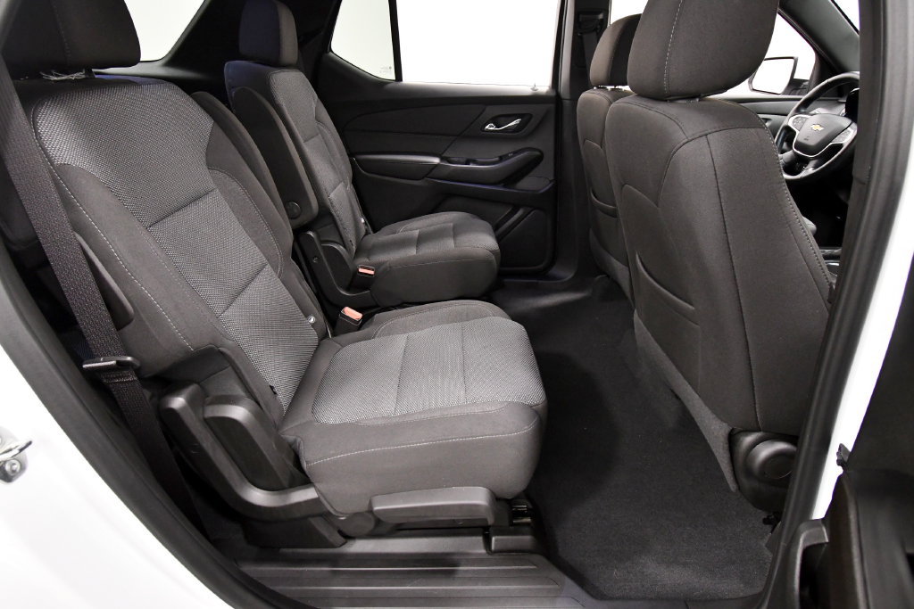 Used 2023 Chevrolet Traverse LT AWD/4WD image 17