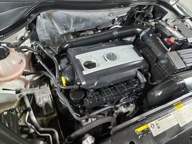 Used 2017 Volkswagen Tiguan S image 25