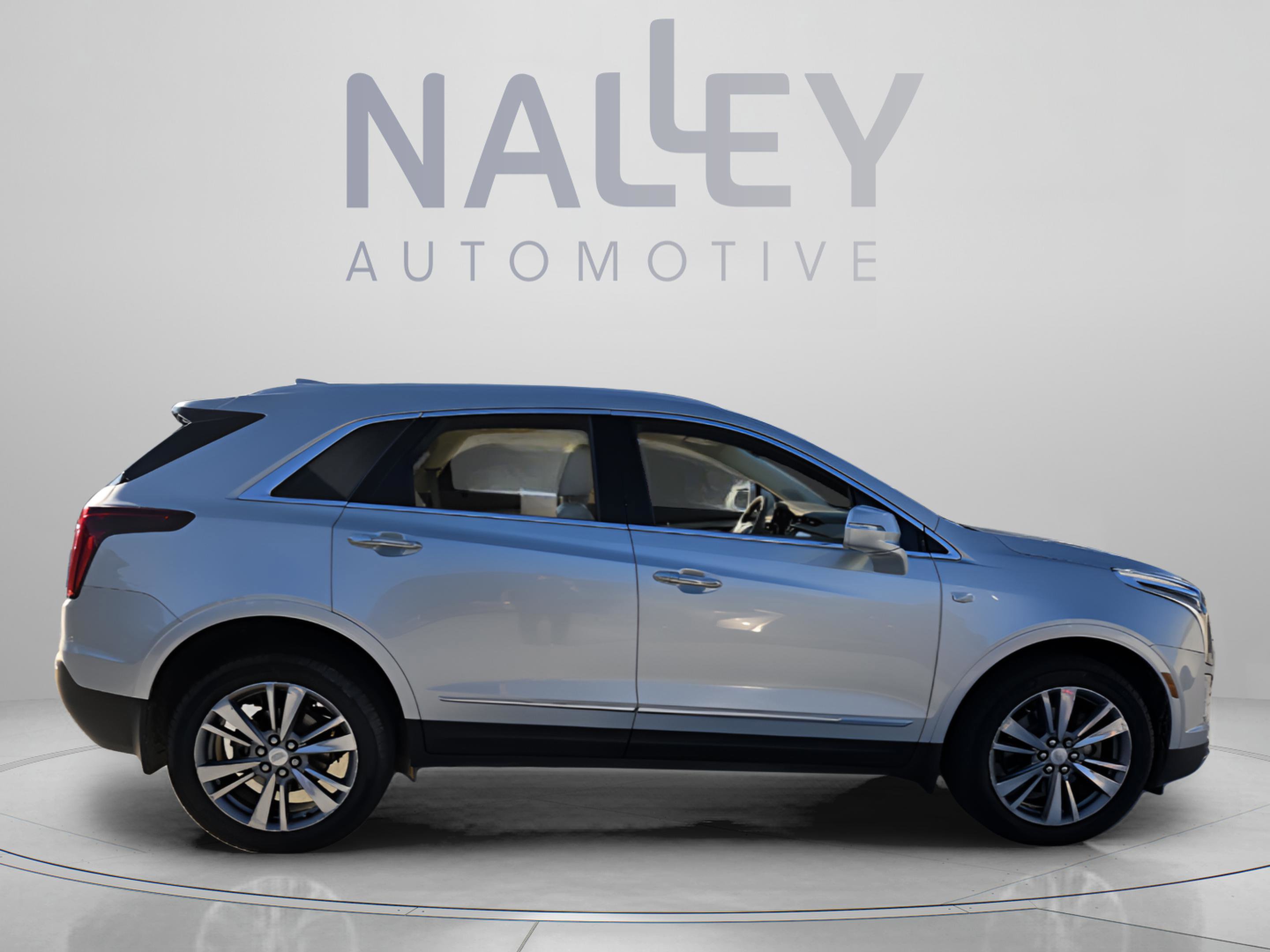 Used 2020 Cadillac XT5 Premium Luxury FWD image 5