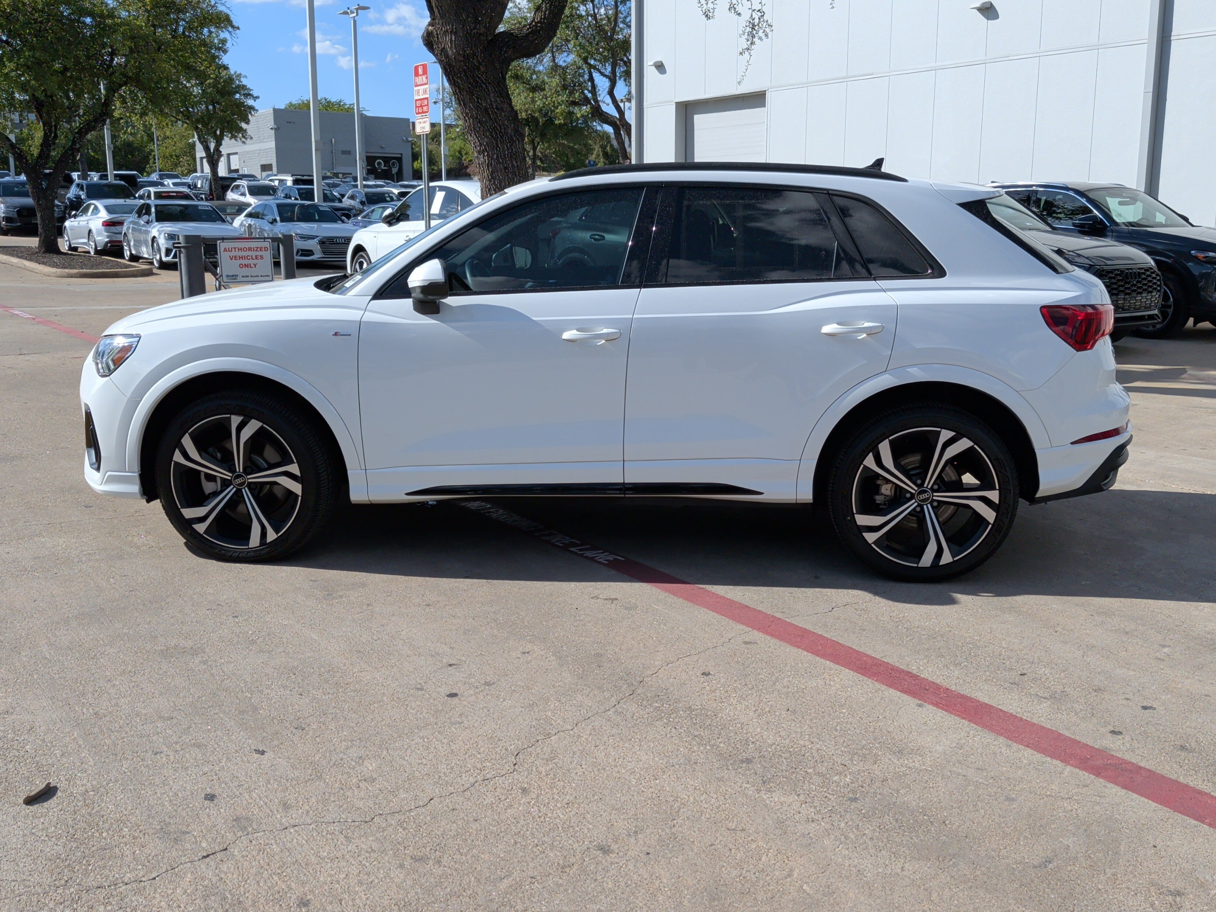 Certified 2024 Audi Q3 2.0T Premium Plus AWD/4WD image 7