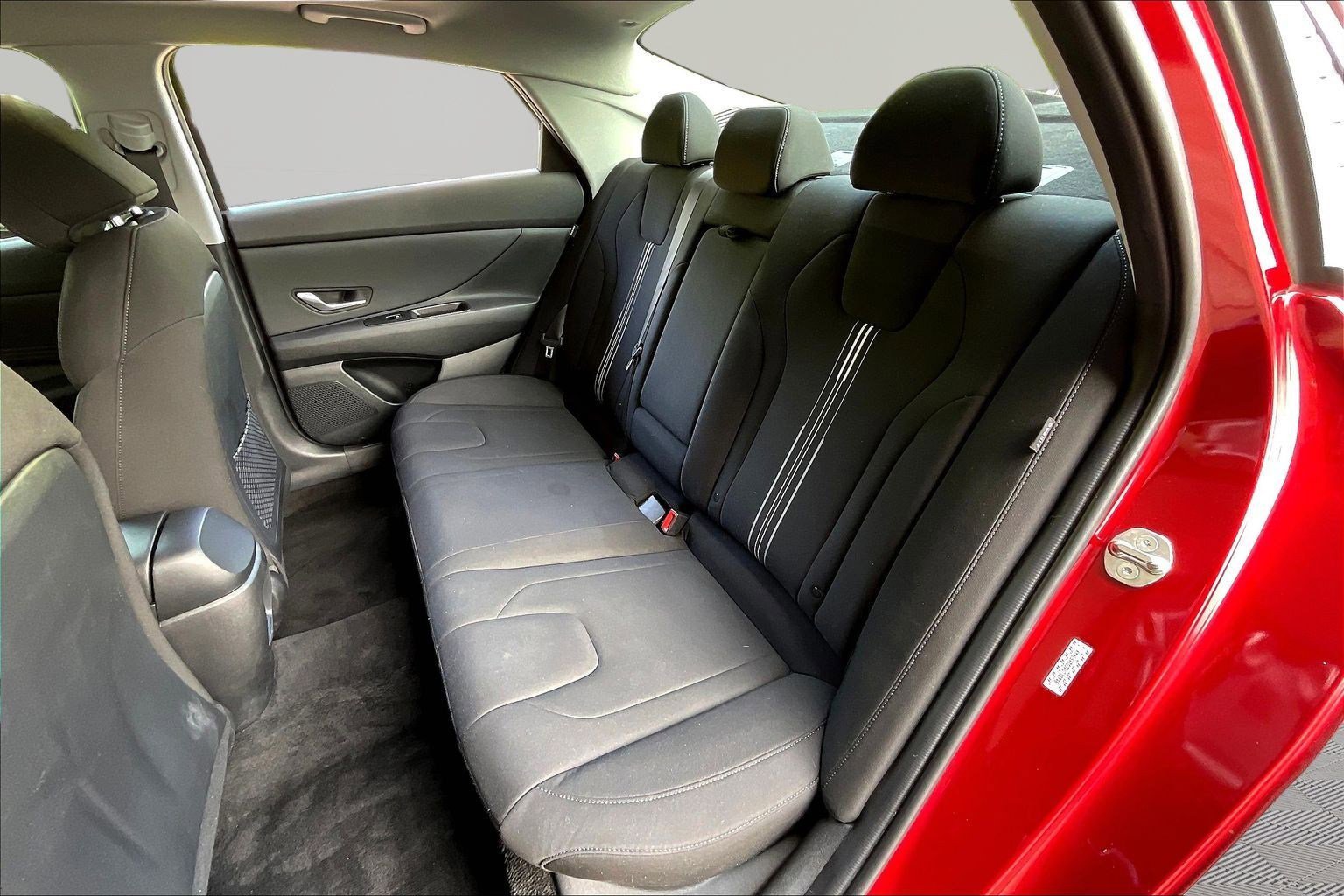 Used 2024 Hyundai Elantra SEL w/ Convenience Package FWD image 21