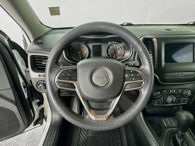 Used 2019 Jeep Cherokee Latitude w/ Popular Appearance Group FWD image 15