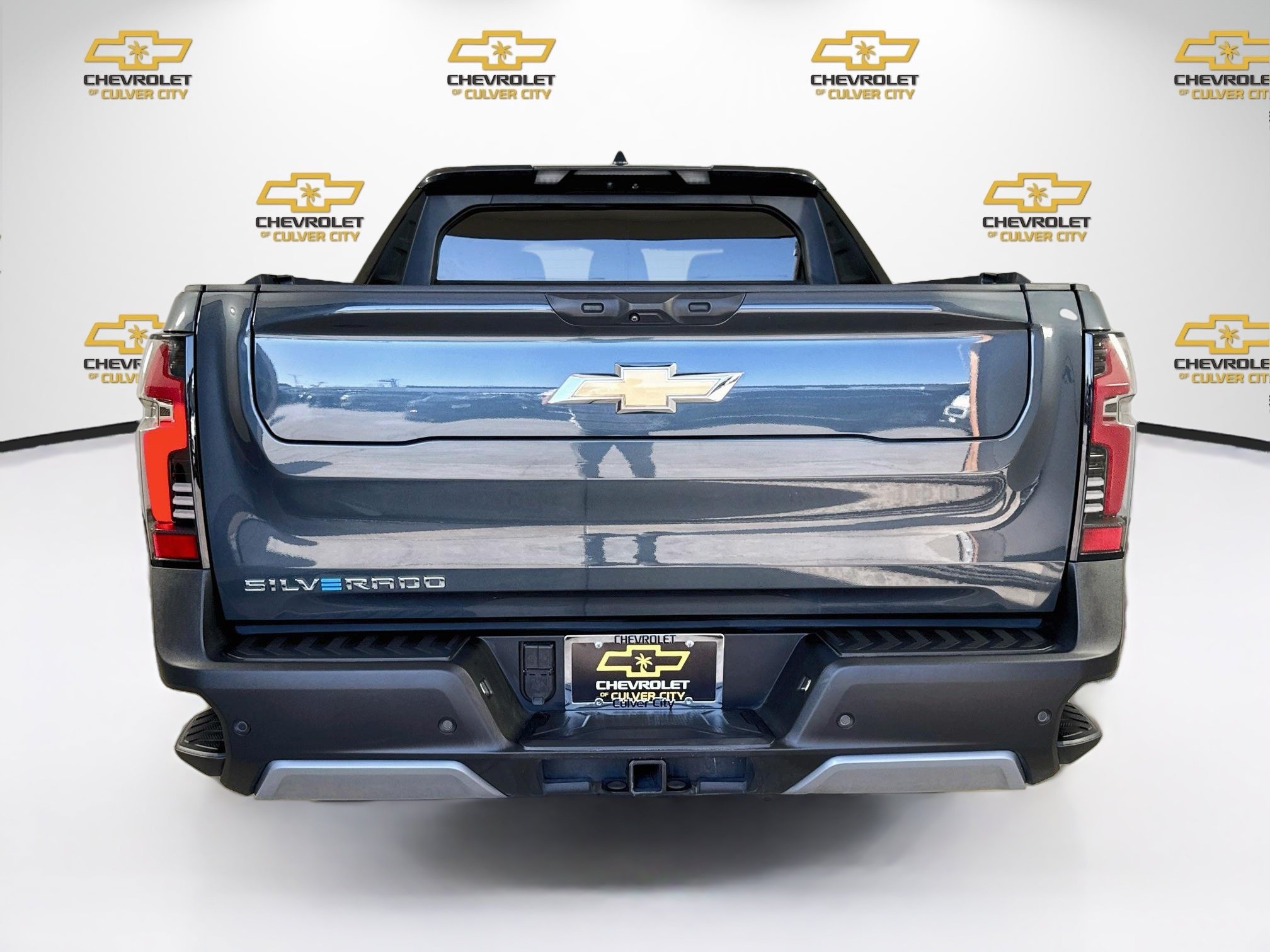 Used 2026 Chevrolet Silverado EV LT AWD/4WD image 7