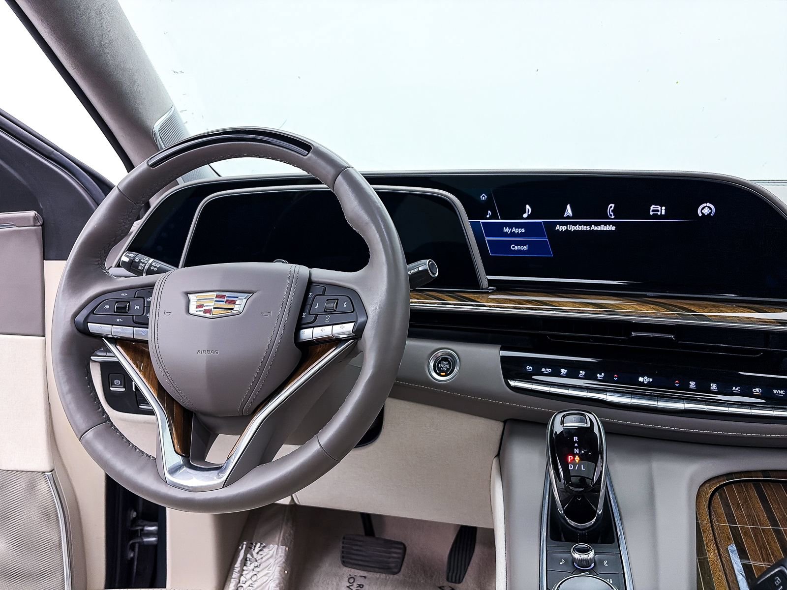 Used 2022 Cadillac Escalade Sport Platinum w/ Heavy-Duty Trailer Package AWD/4WD image 7