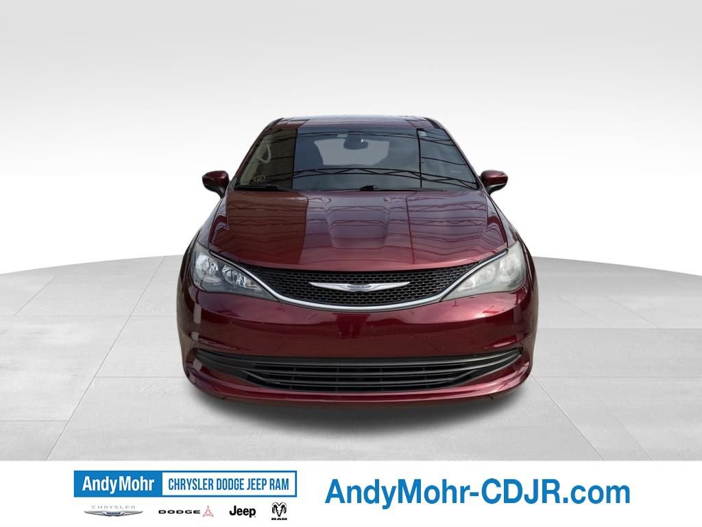 Used 2017 Chrysler Pacifica Touring FWD video 2