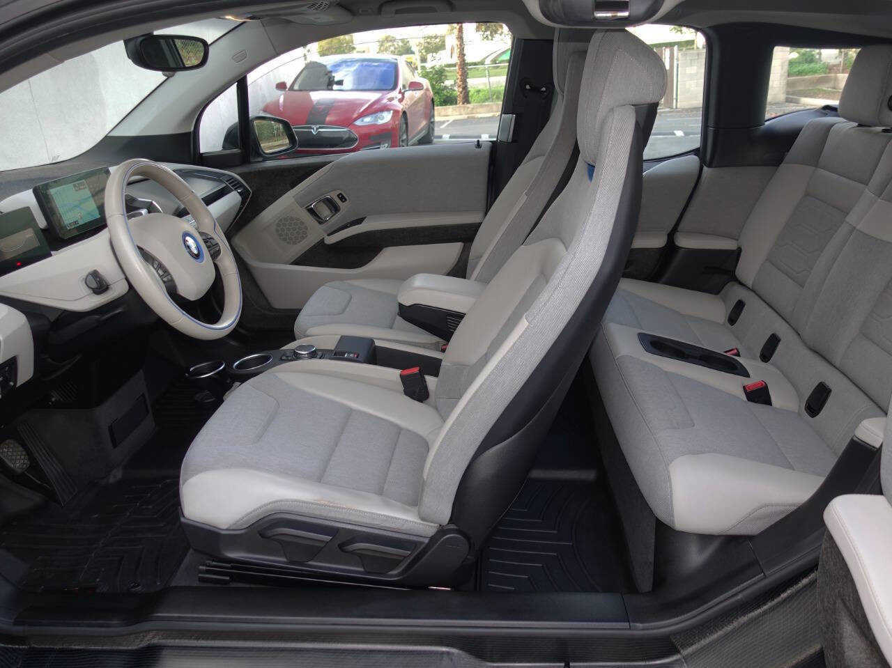 Used 2015 BMW i3 w/ Range Extender RWD image 9