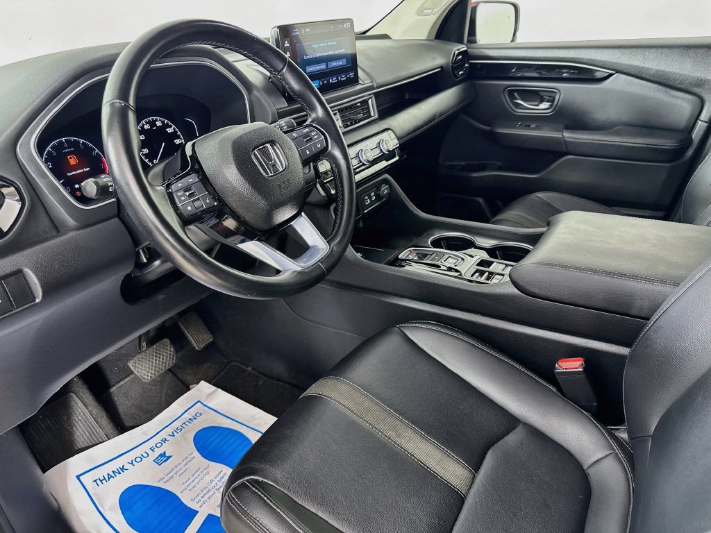 Used 2023 Honda Pilot Touring image 11