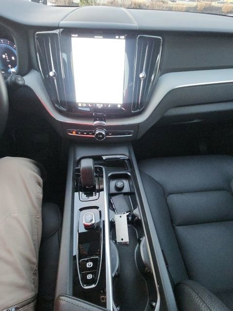 Certified 2025 Volvo XC60 B5 Plus image 13
