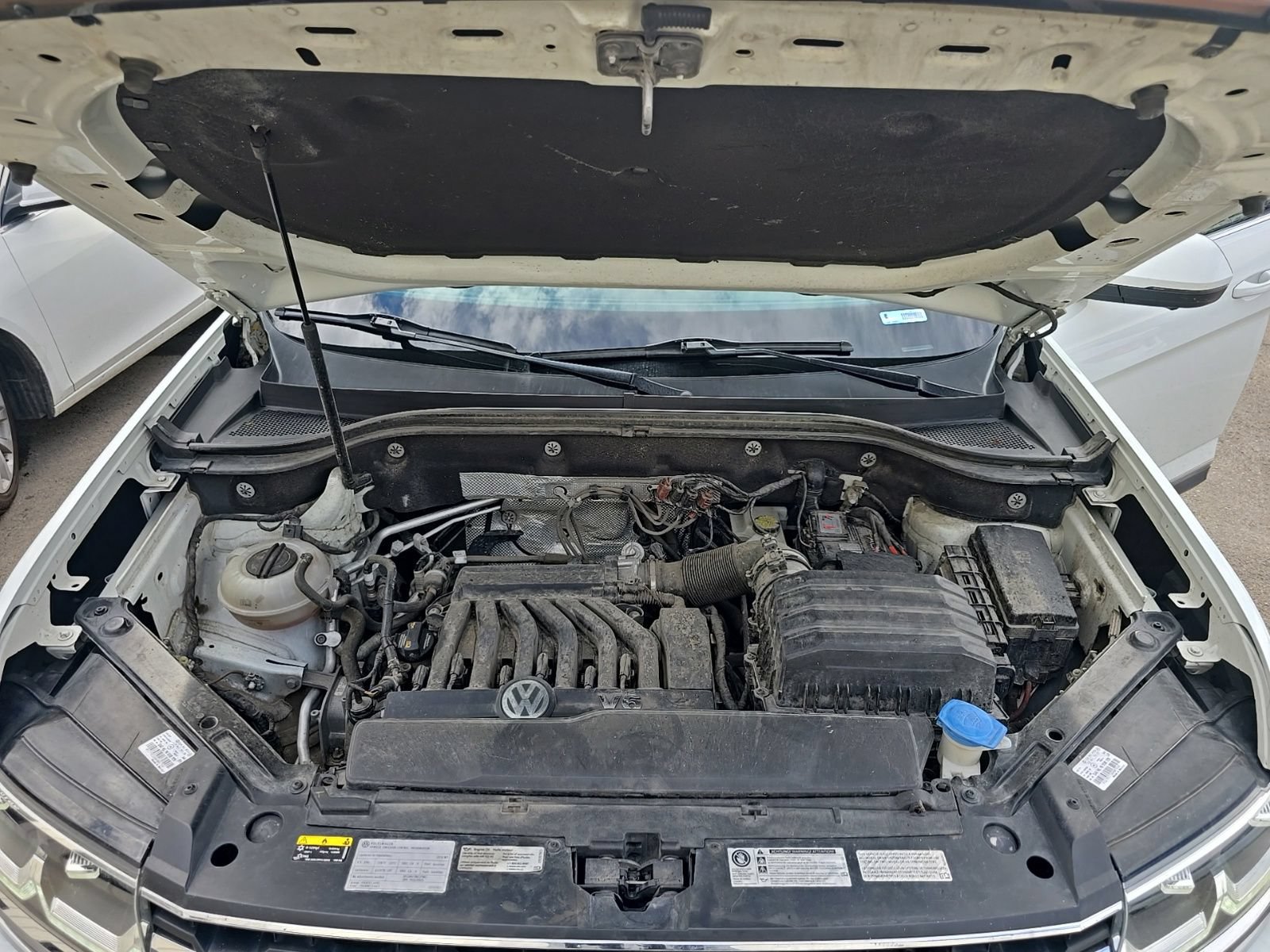 Used 2018 Volkswagen Atlas SEL Premium AWD/4WD image 16
