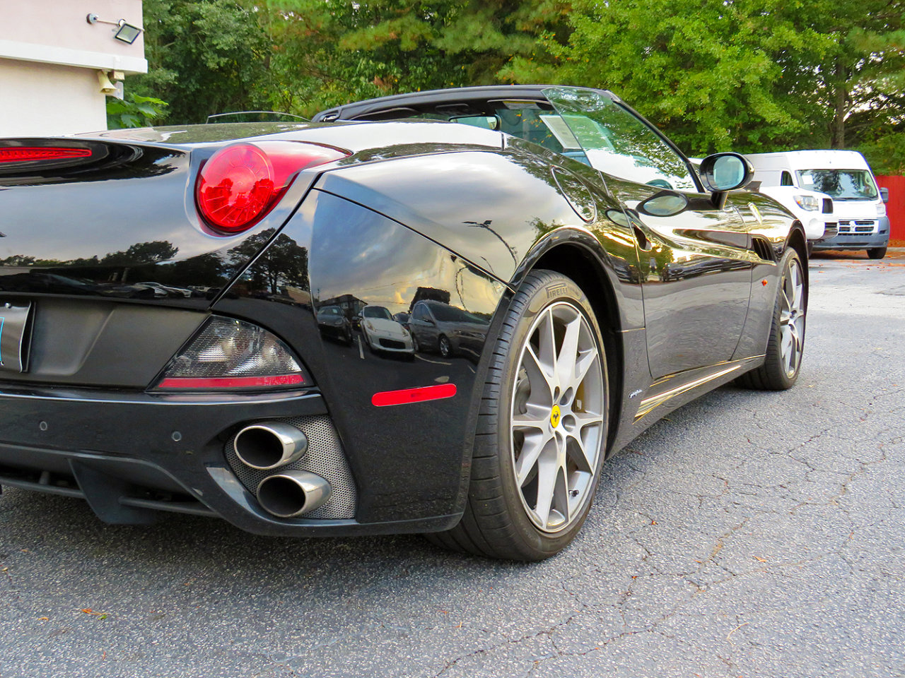 Used 2011 Ferrari California image 62