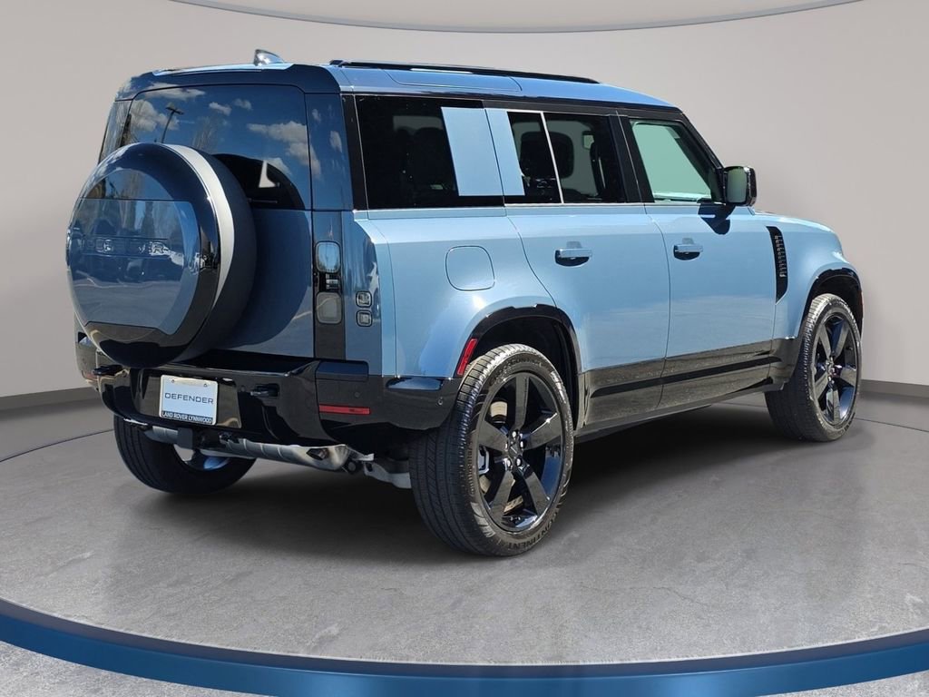 New 2026 Land Rover Defender 110 X-Dynamic SE image 5