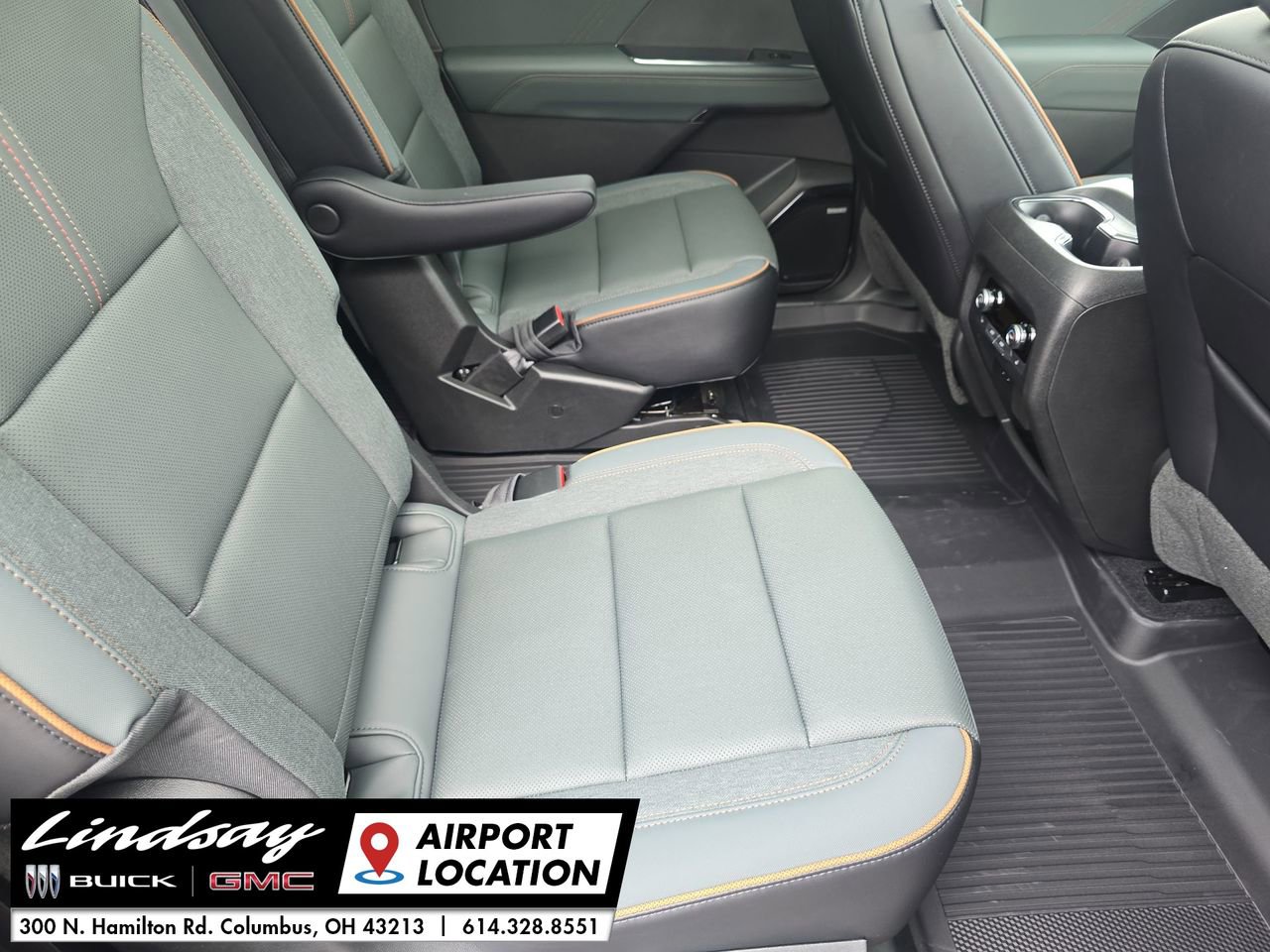 New 2026 GMC Acadia AT4 w/ Luxury Package image 29