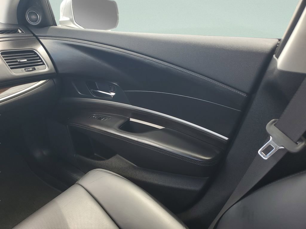 Used 2015 Acura RLX w/ Technology Package FWD image 13