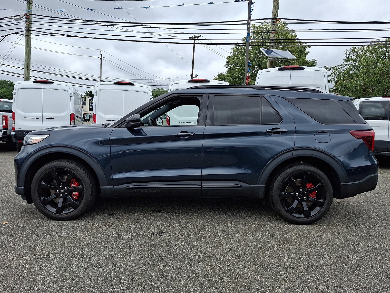 Certified 2022 Ford Explorer ST w/ Equipment Group 401A AWD/4WD image 7