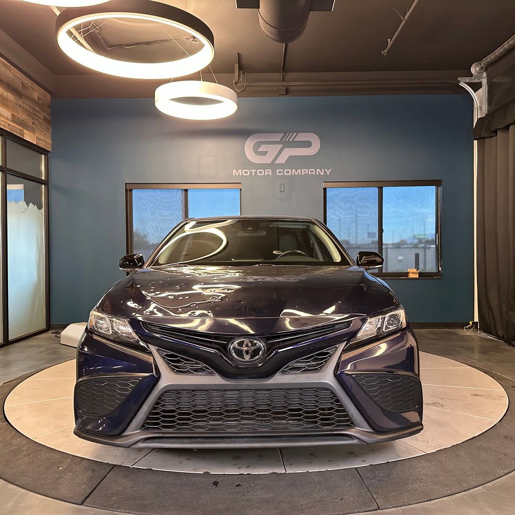 Used 2022 Toyota Camry SE image 8