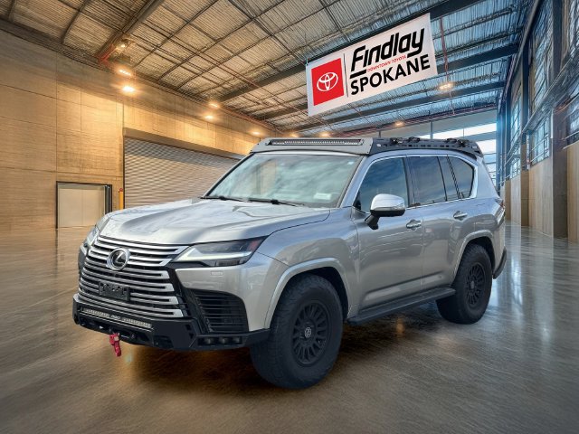 Used 2022 Lexus LX 600 4WD w/ Luxury Package image 1