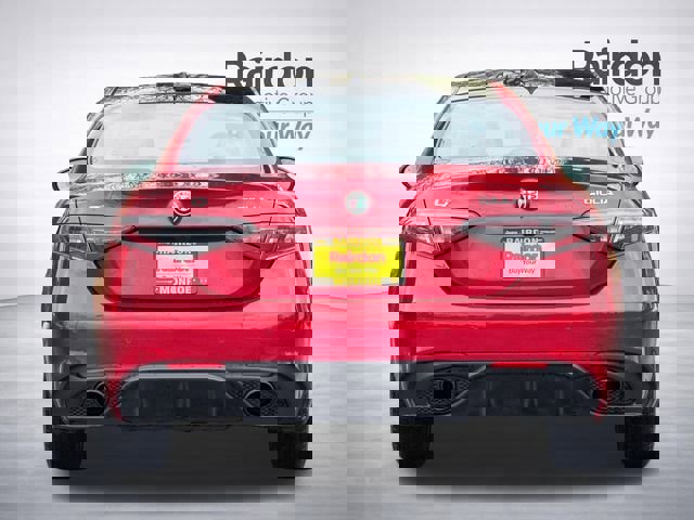Used 2024 Alfa Romeo Giulia Veloce image 8