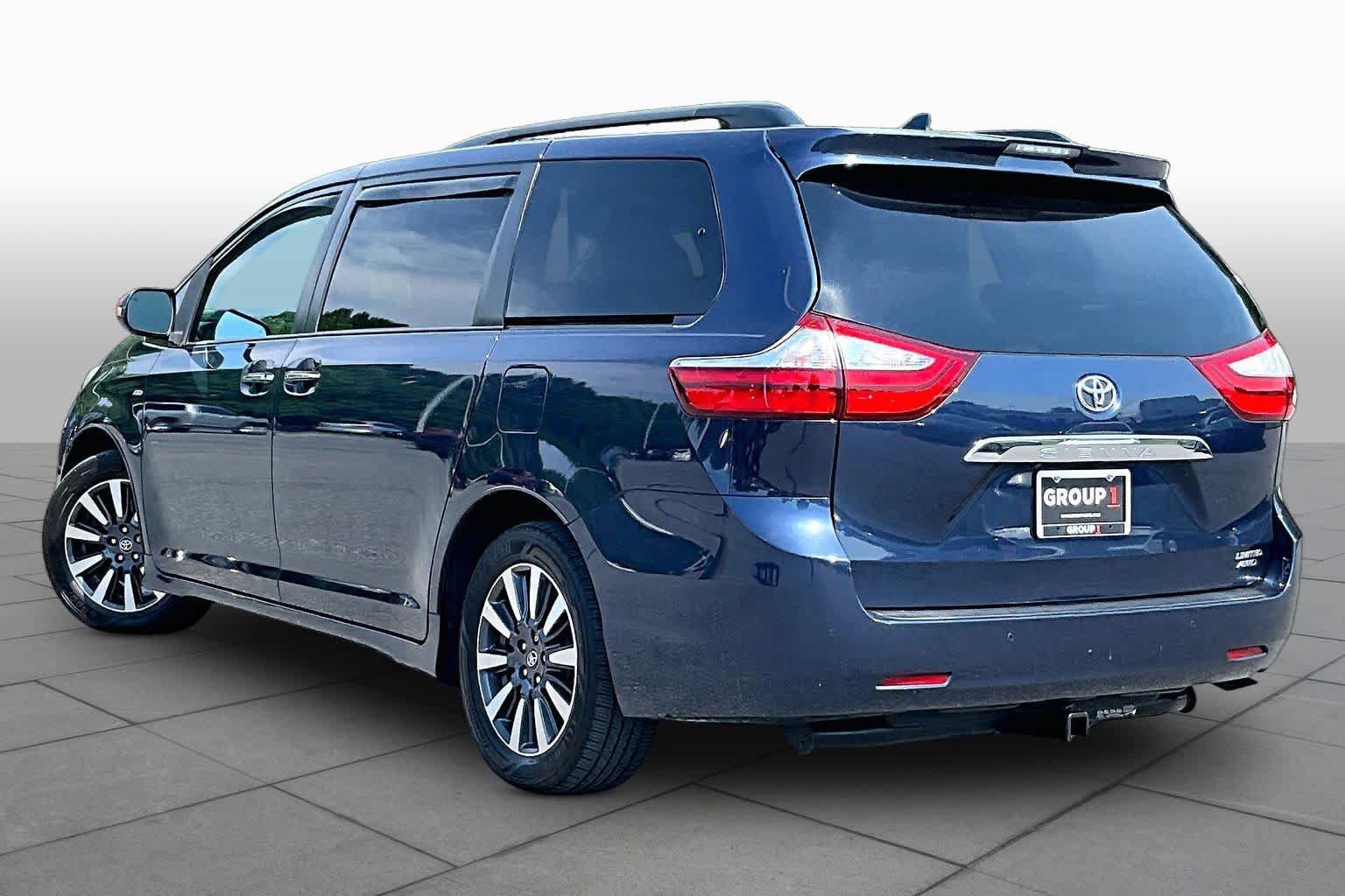 Used 2019 Toyota Sienna Limited Premium w/ Carpet Mat Package AWD/4WD image 12