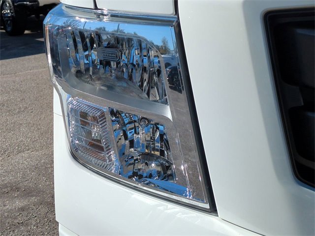 Used 2024 Nissan Titan SV w/ SV Convenience Package image 10