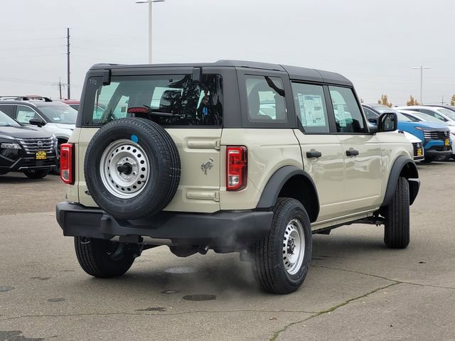 New 2025 Ford Bronco 4-Door image 4