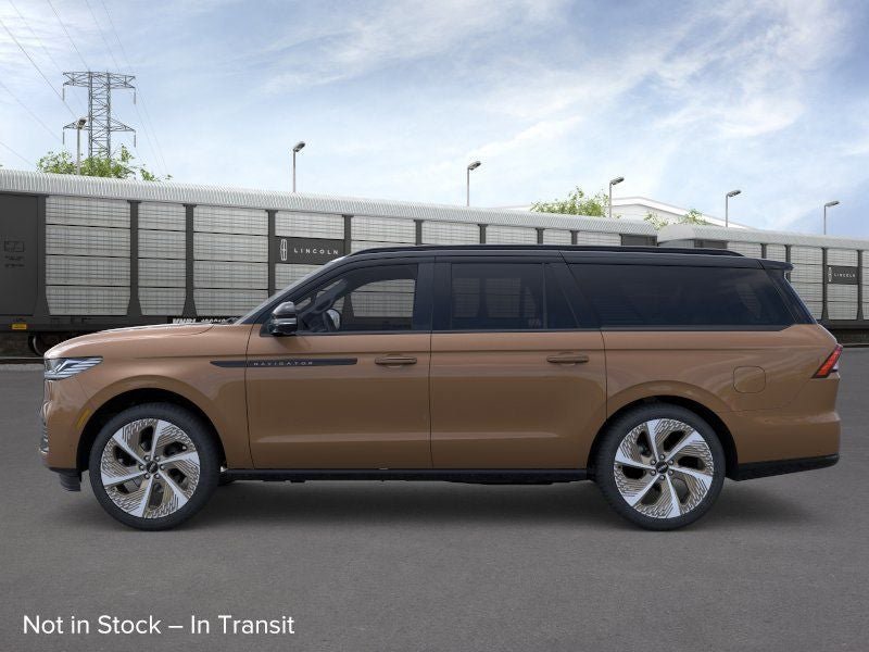 New 2026 Lincoln Navigator L Black Label AWD/4WD image 3