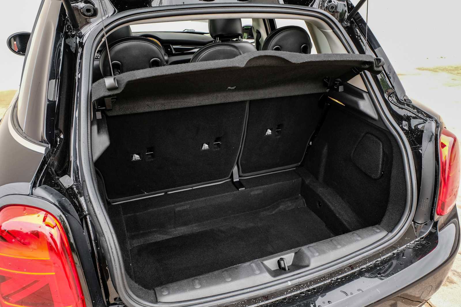 Used 2019 MINI Cooper 4-Door Hardtop image 54