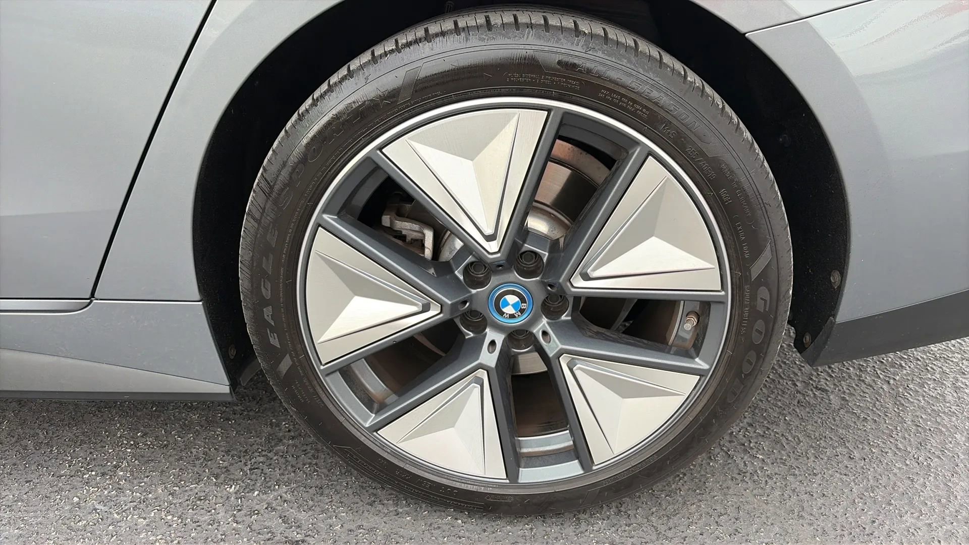 Used 2022 BMW i4 eDrive40 w/ Premium Package image 22