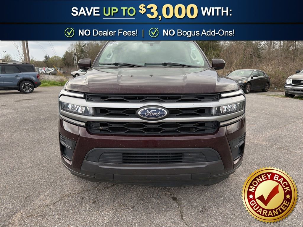 Used 2024 Ford Expedition Max XLT image 2