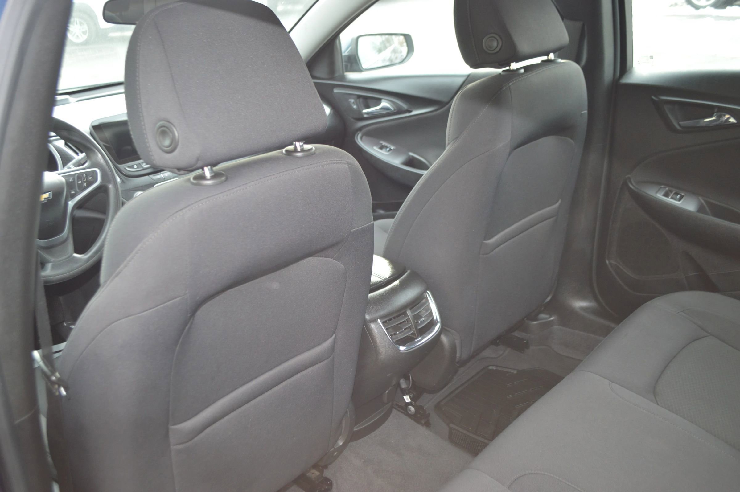 Used 2022 Chevrolet Malibu LT image 14