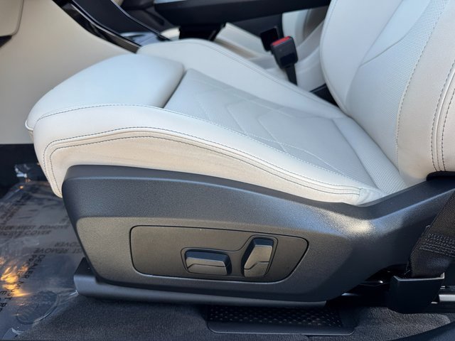 Used 2025 BMW X2 xDrive28i w/ Premium Package image 15