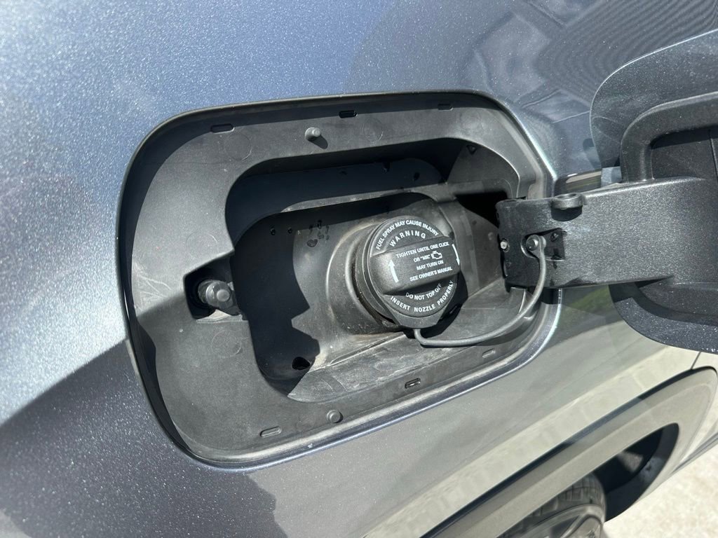 Used 2022 Volkswagen Atlas Cross Sport SE image 35